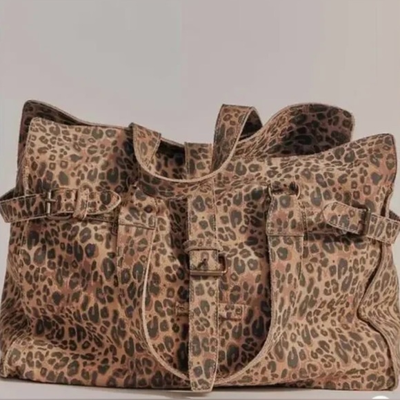 Free People Wild Thing Leather Tote Beige Combo - Picture 2 of 12